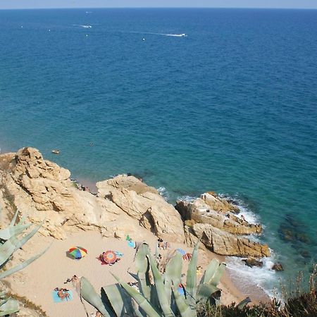 Bonavista Studio With A Balcony - Calella Esterno foto
