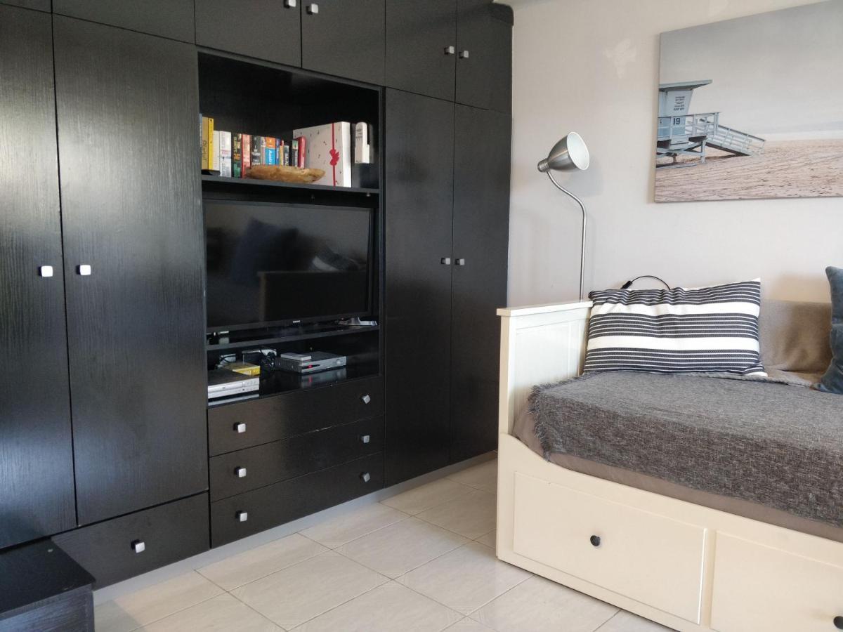 Bonavista Studio With A Balcony - Calella Esterno foto